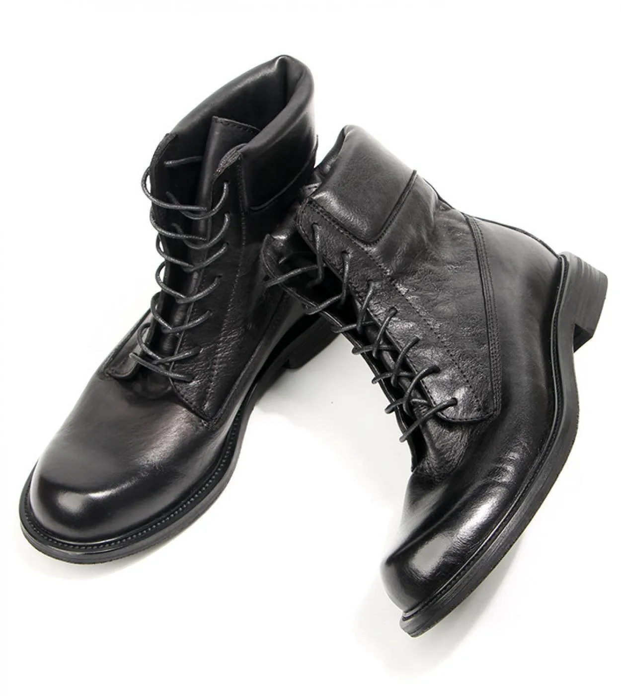 2022 Stivali da uomo fatti a mano vintage Scarpe in pelle di mucca di lusso britanniche Stivali con plateau classici alla cavigl