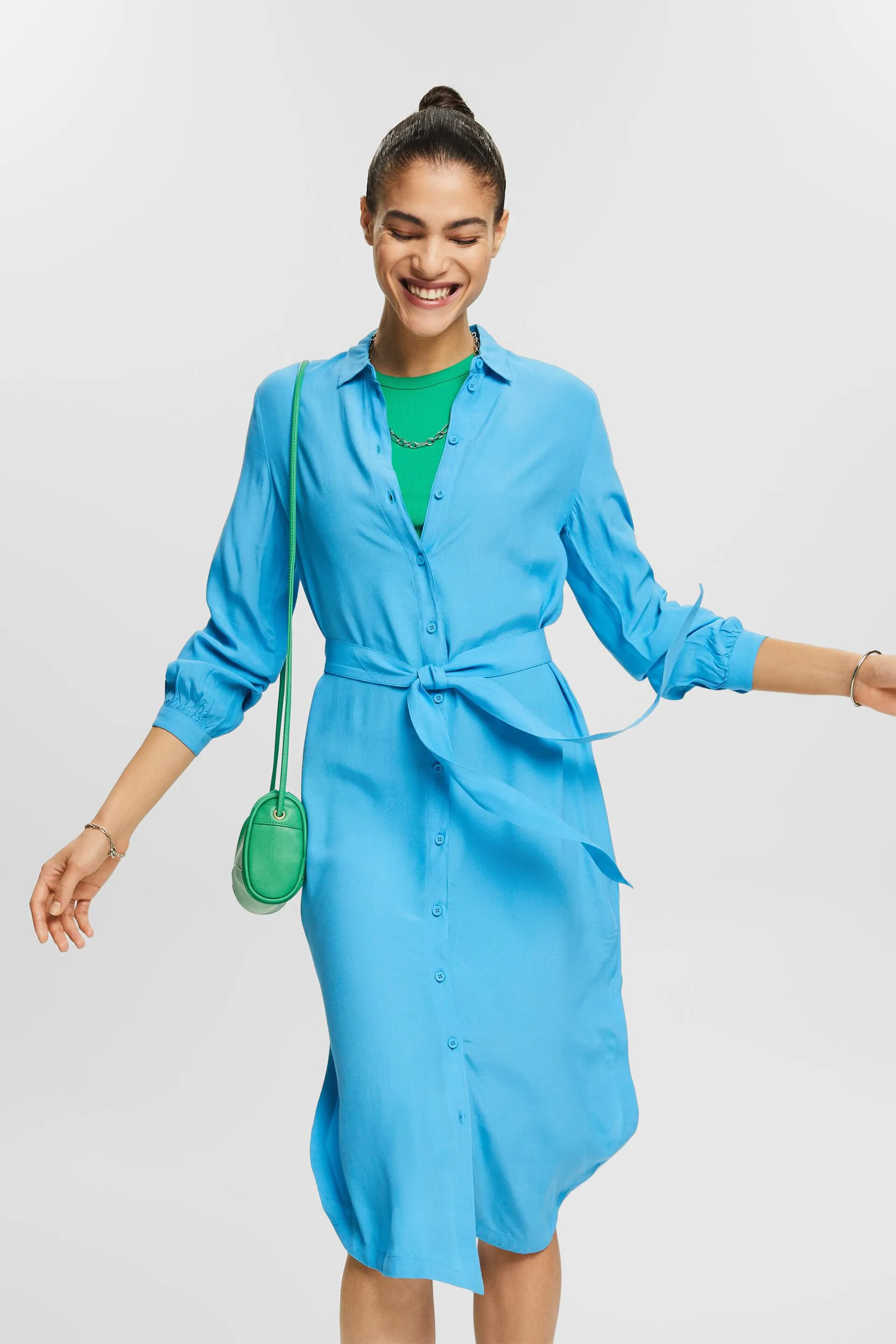Abito camicia con cintura