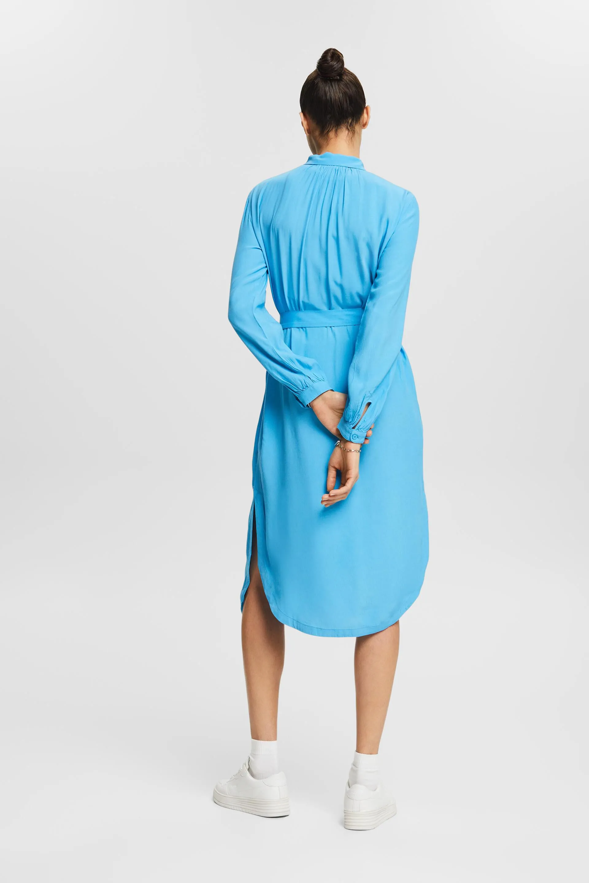Abito camicia con cintura