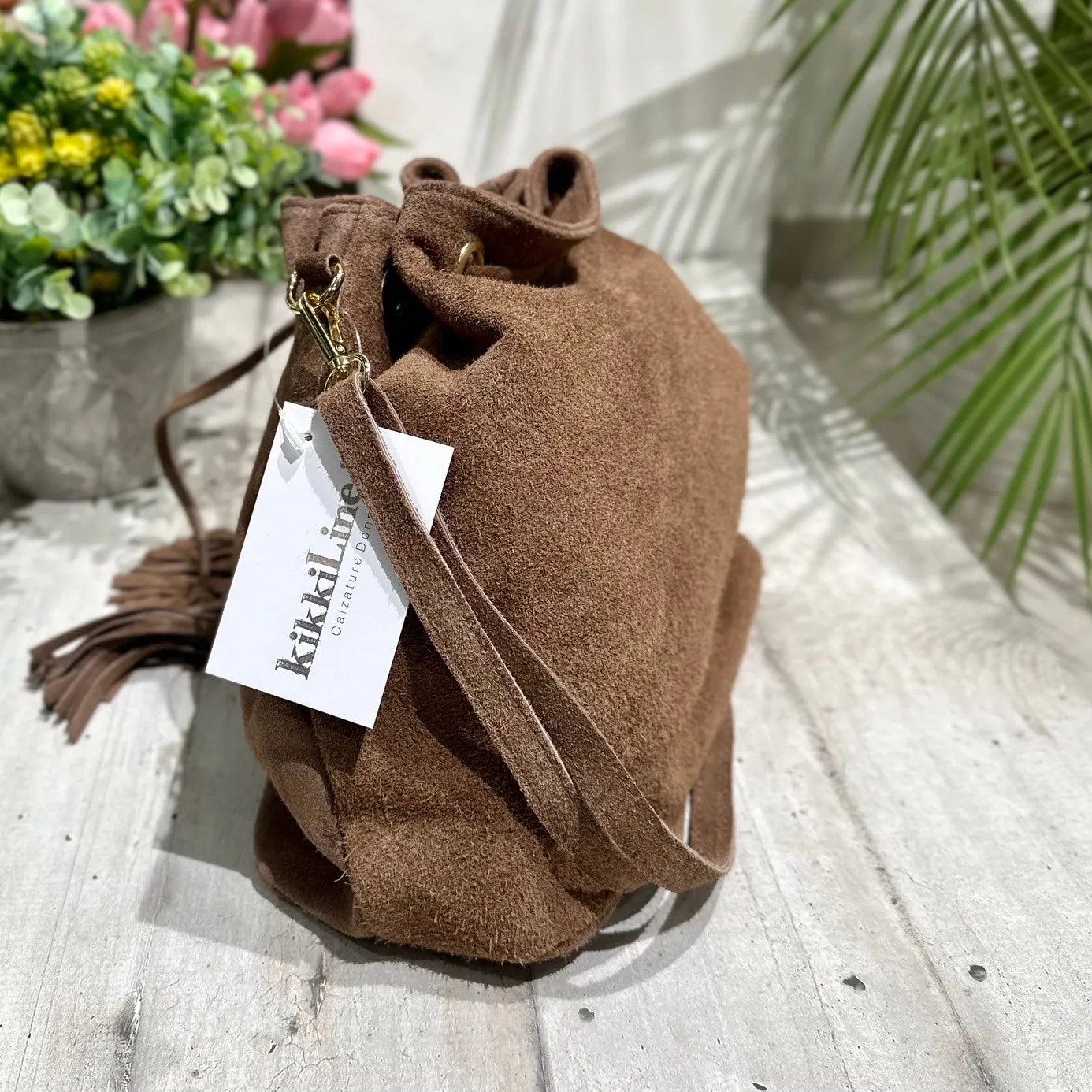 Borsa a Secchiello con Nappine Taupe in Pelle Scamosciata Doppia Zip