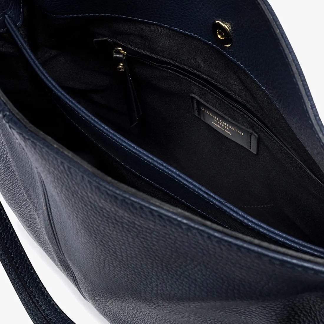 Borsa a spalla Gianni Chiarini Leila in pelle martellata blu
