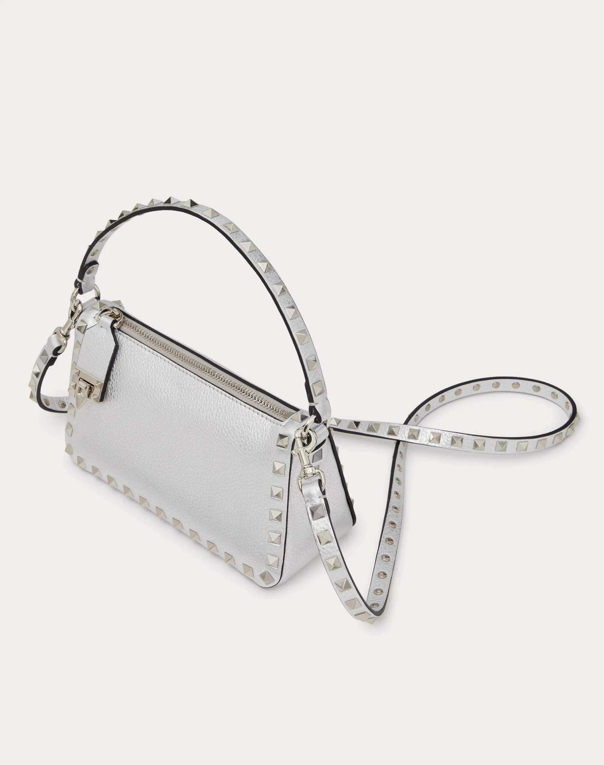 BORSA PICCOLA A TRACOLLA ROCKSTUD IN VITELLO GRANATO METALLIZZATO