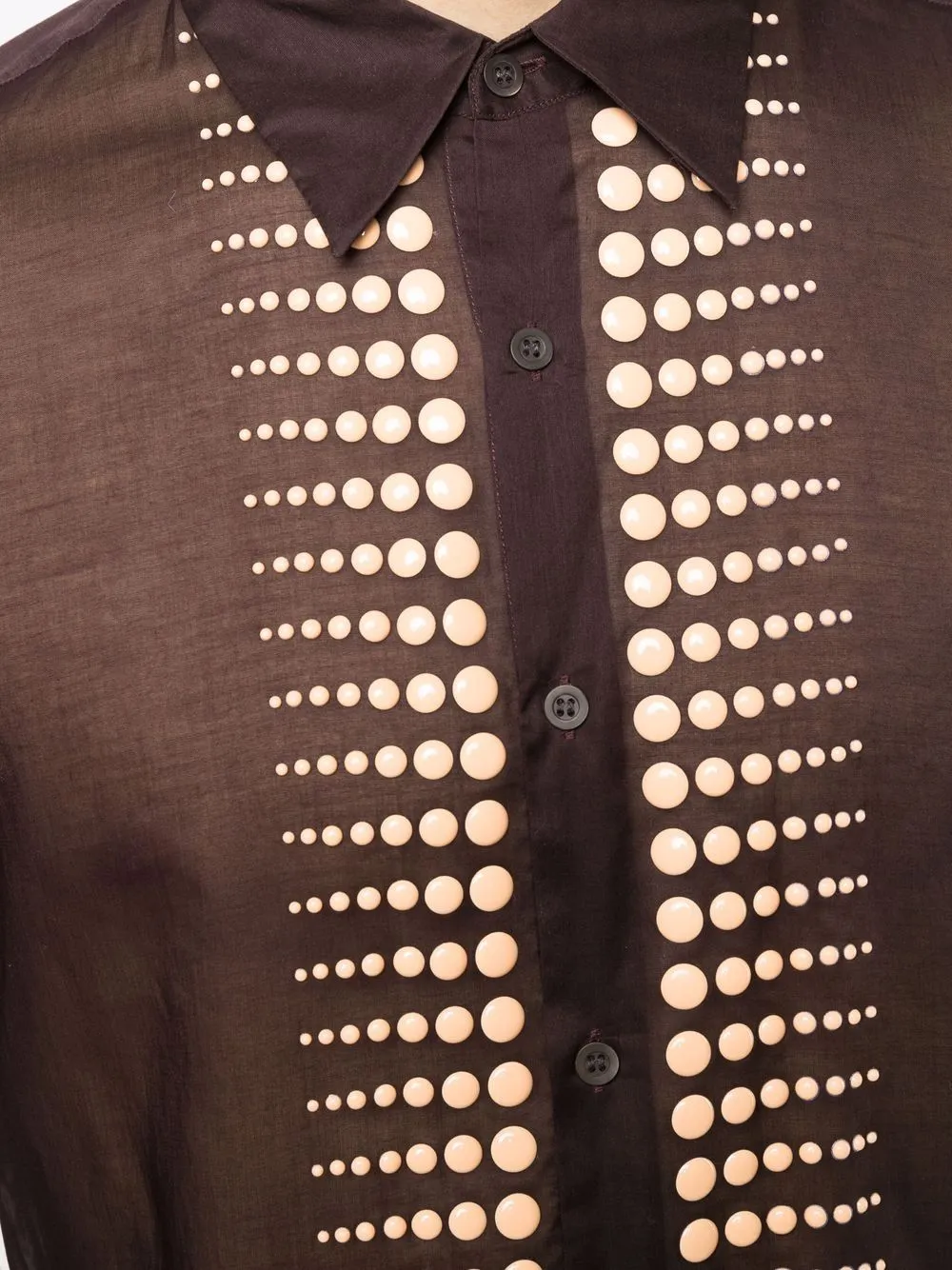 camicia con applicazioni