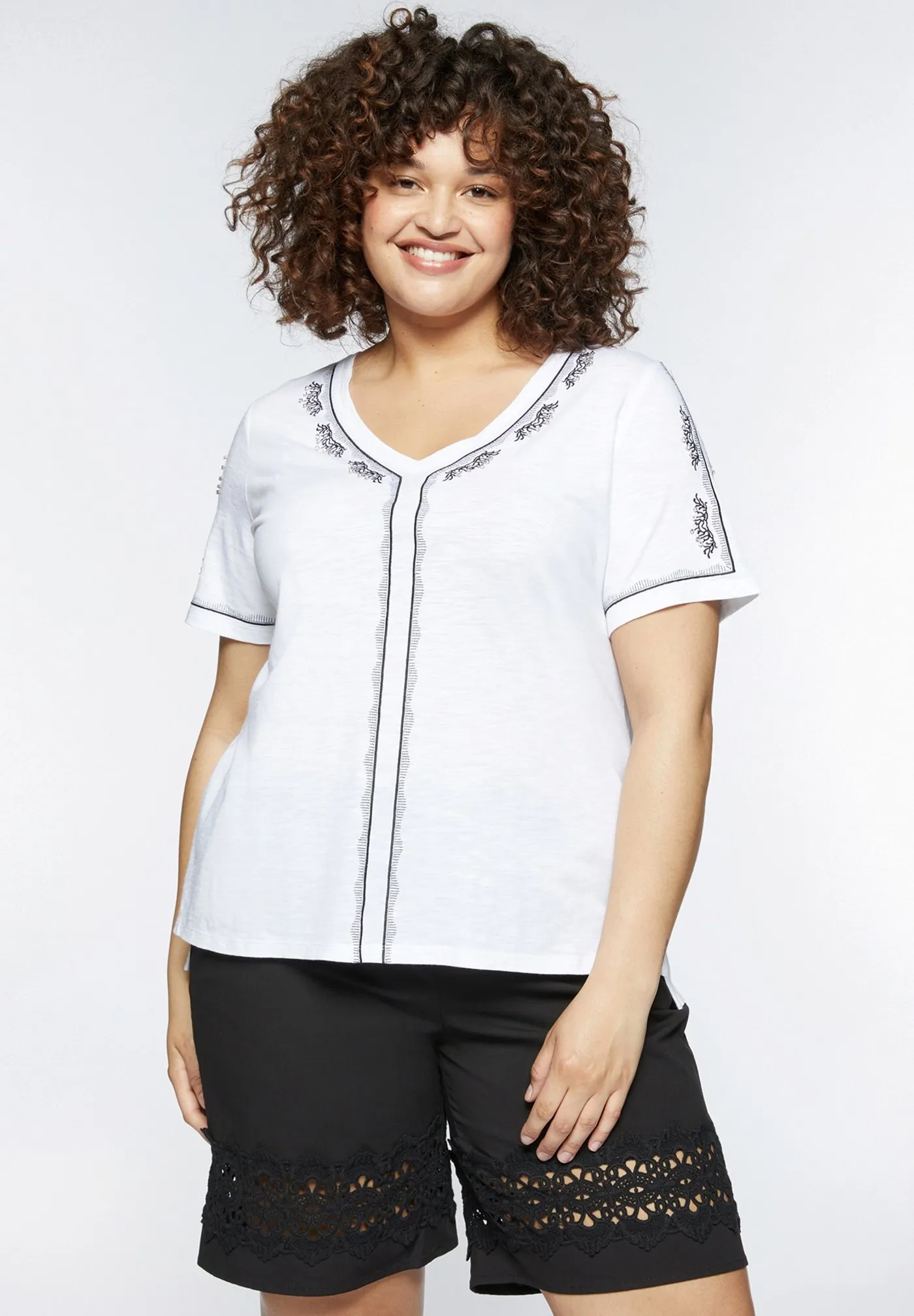 CON RICAMO ETNICO - T-shirt con stampa