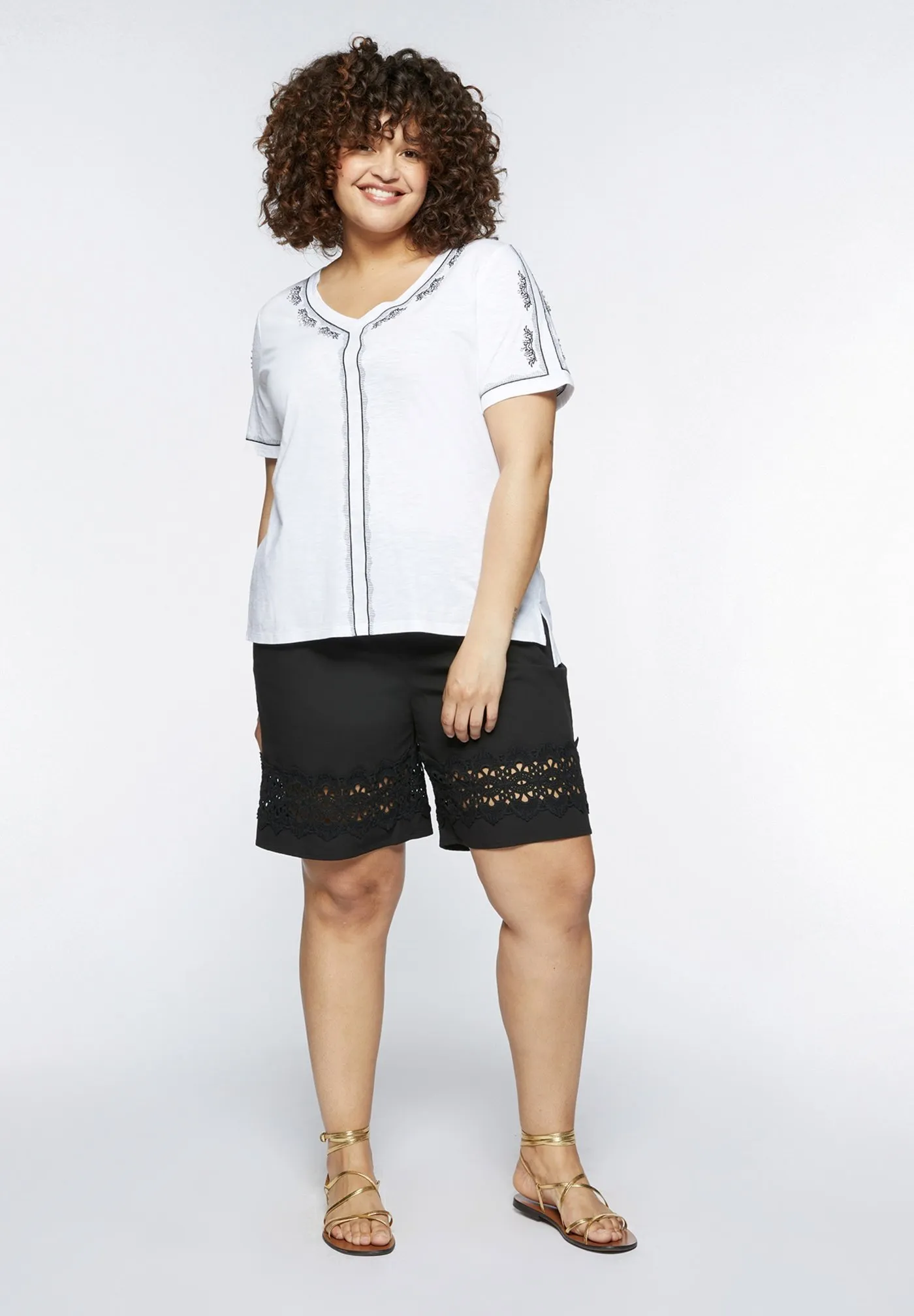 CON RICAMO ETNICO - T-shirt con stampa