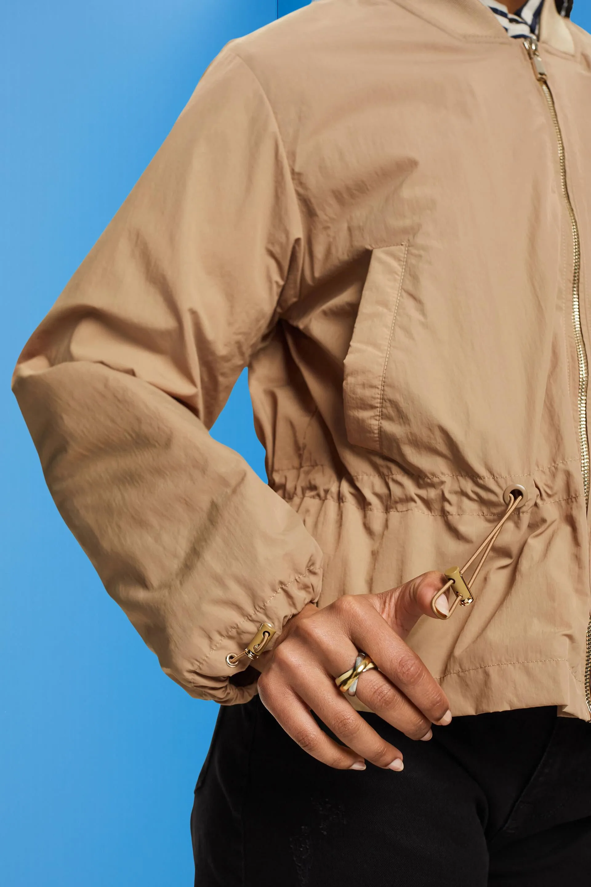 Giacca bomber con coulisse in vita