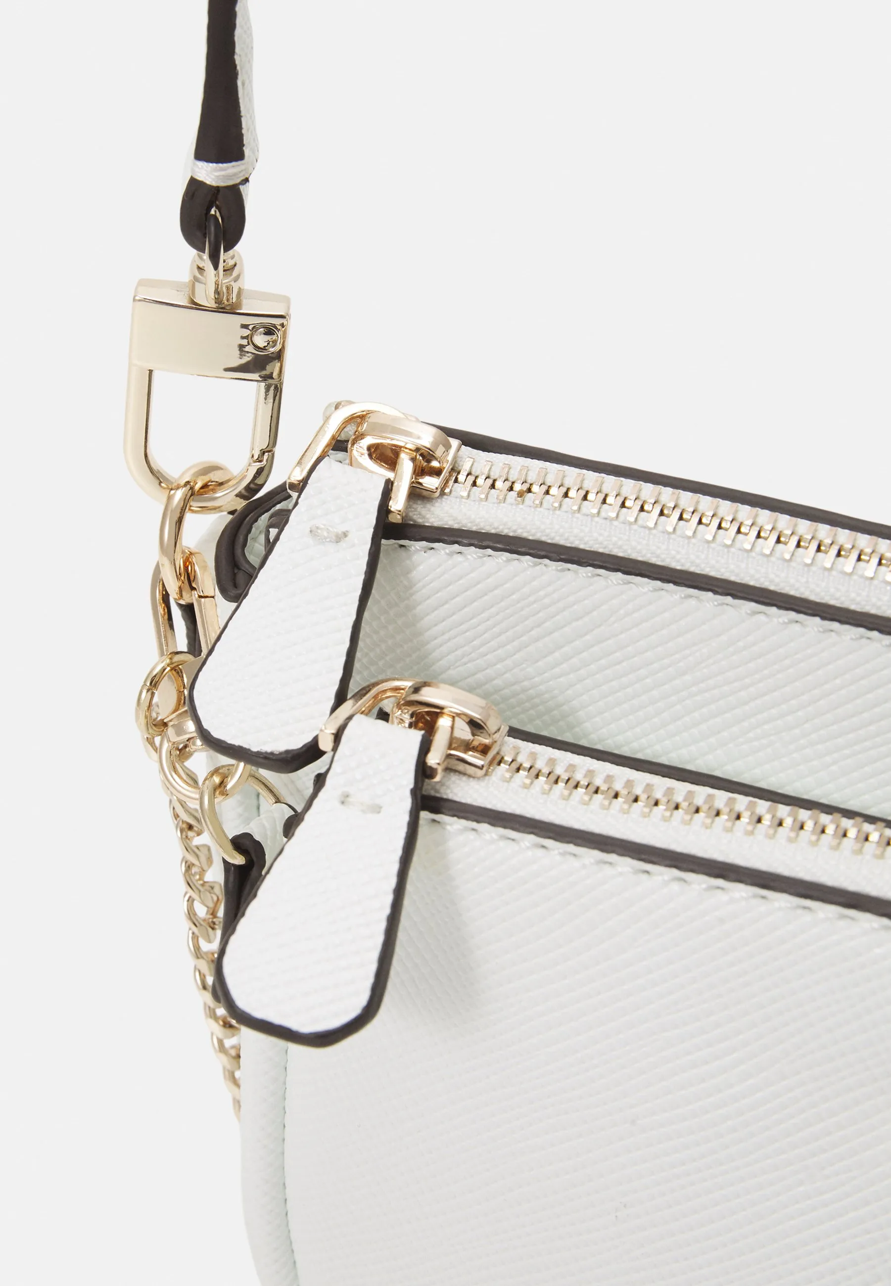 NOELLE POUCH CROSSBODY SET - Borsa a mano