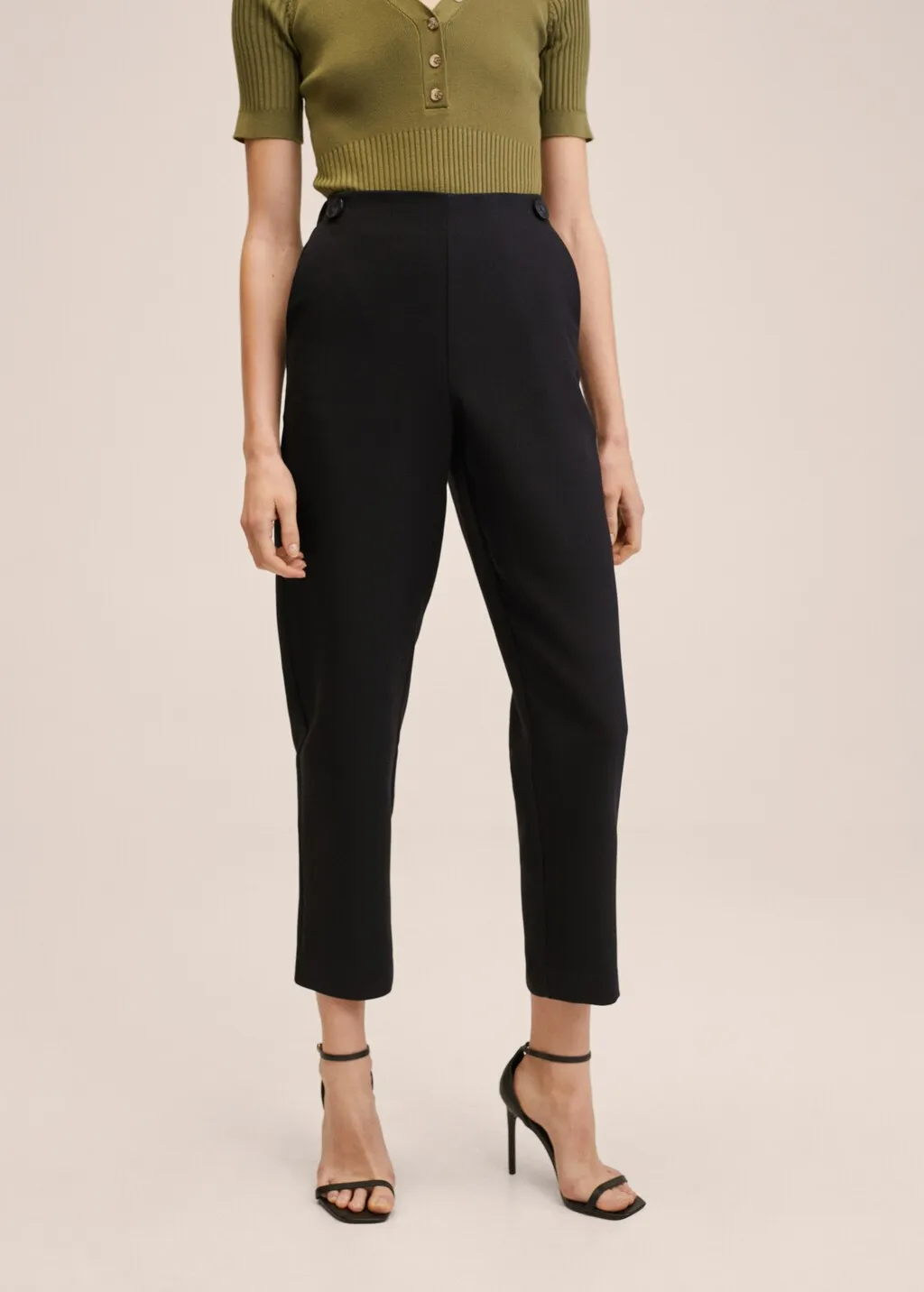 Pantaloni crop bottoni