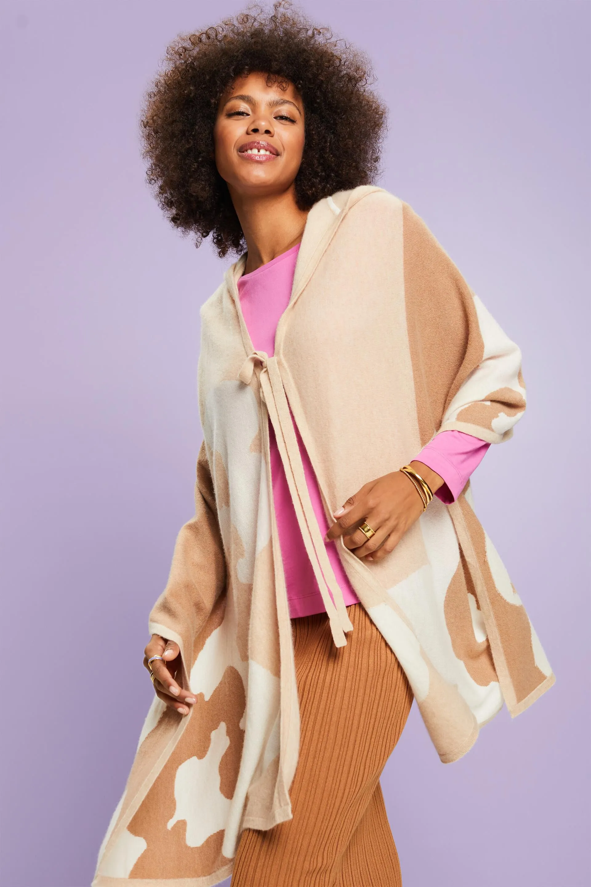 Poncho in cashmere con cappuccio