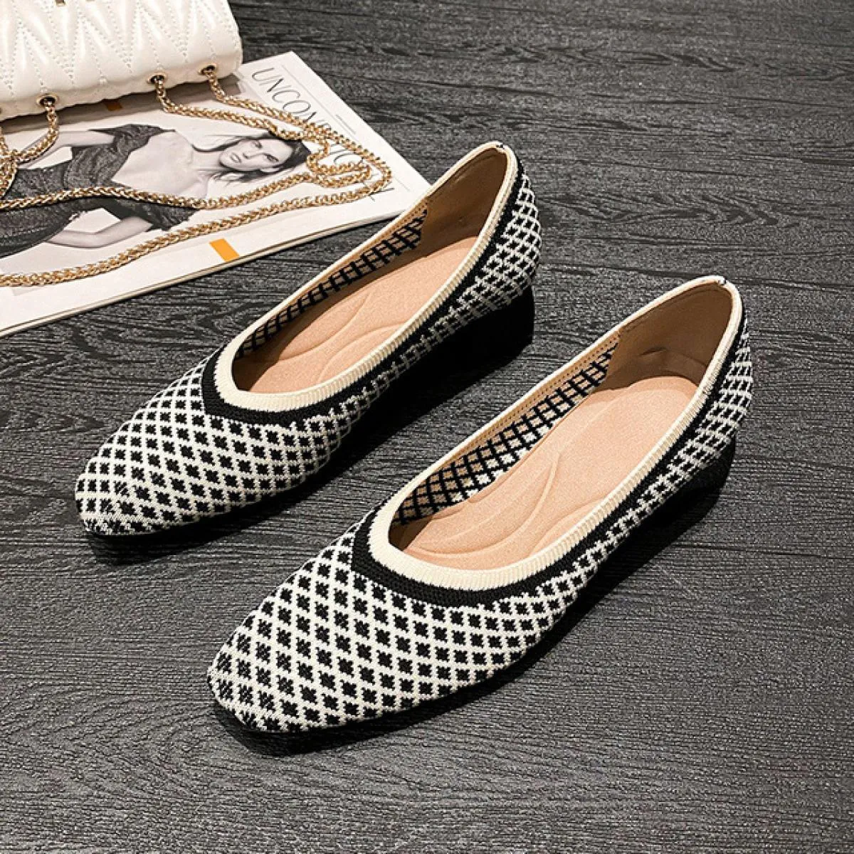 Scarpe con tacco alto Pompe da donna 2022 Nuova primavera e autunno Moda a punta Maglia traspirante Tessuto Plus Size 43 Scarpe
