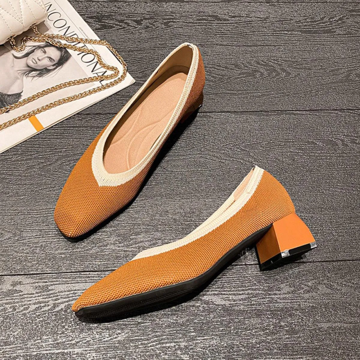 Scarpe con tacco alto Pompe da donna 2022 Nuova primavera e autunno Moda a punta Maglia traspirante Tessuto Plus Size 43 Scarpe