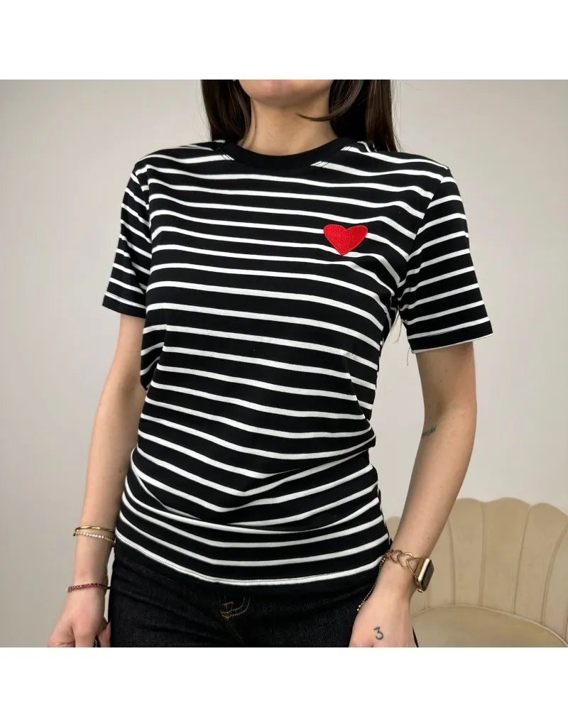 T-SHIRT RED HEART NERA